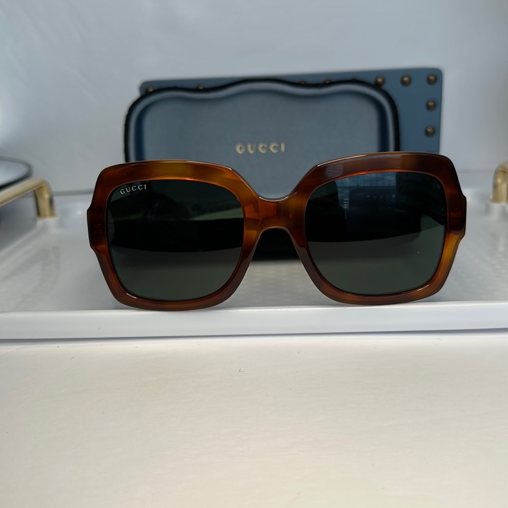 New - GUCCI Shiny Havana Square Sunglasses
GG0036S 003 54 - Picture 3 of 11